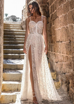 Sexy Ivory Lace Tulle Boho Beach Flowers Slit Wedding Dress